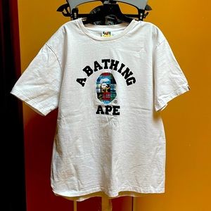 A Bathin Ape BAPE XL white T shirt in great condition. Worn few times.